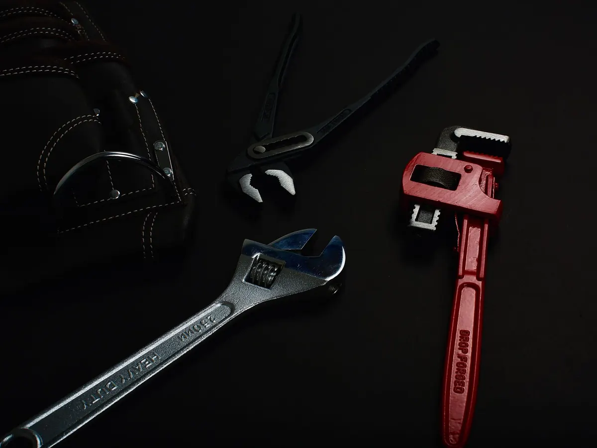 The Essential Pipe Accessory Kit: A Checklist for Beginners